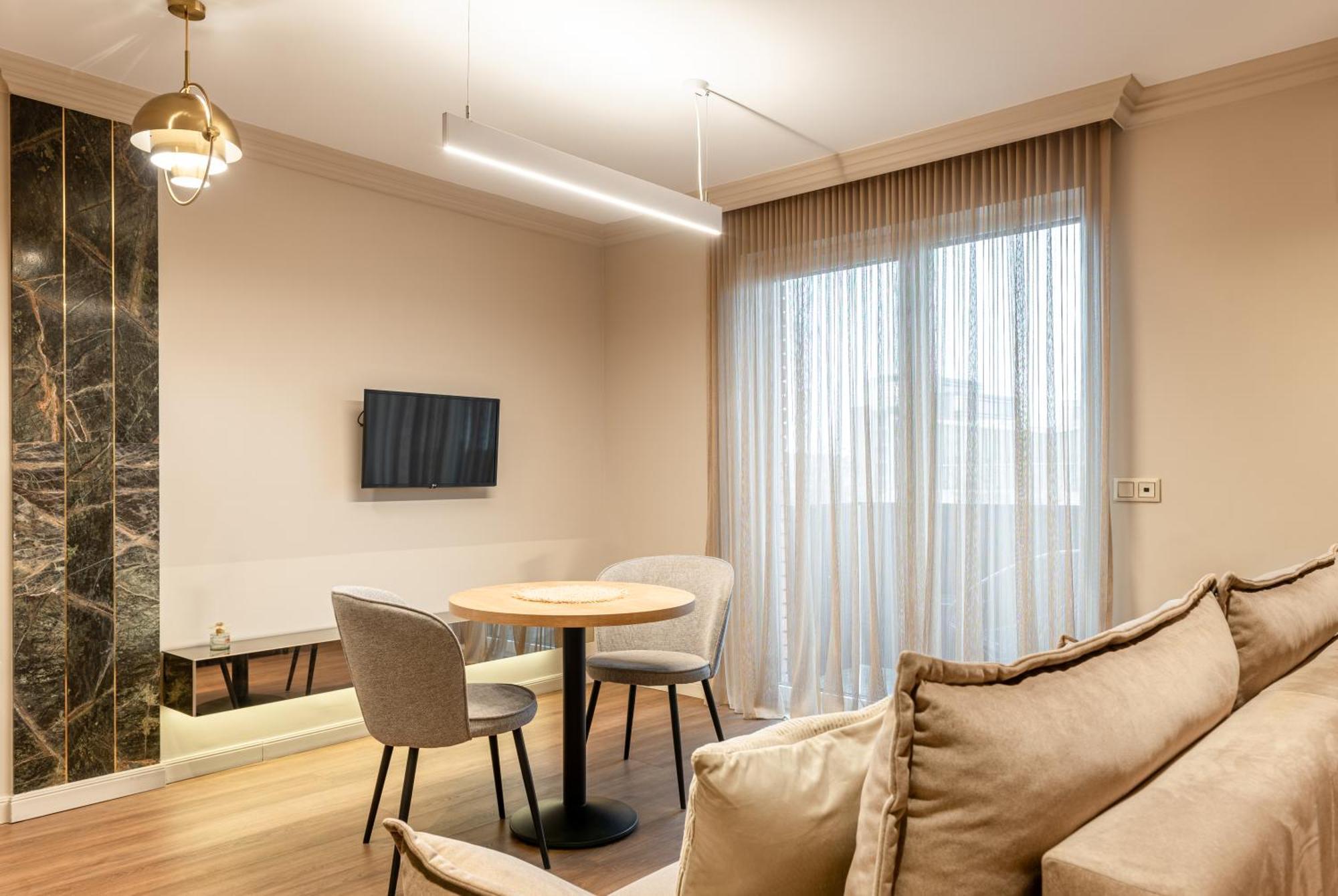 Clujstays Urban Glam Central Apartments ภายนอก รูปภาพ