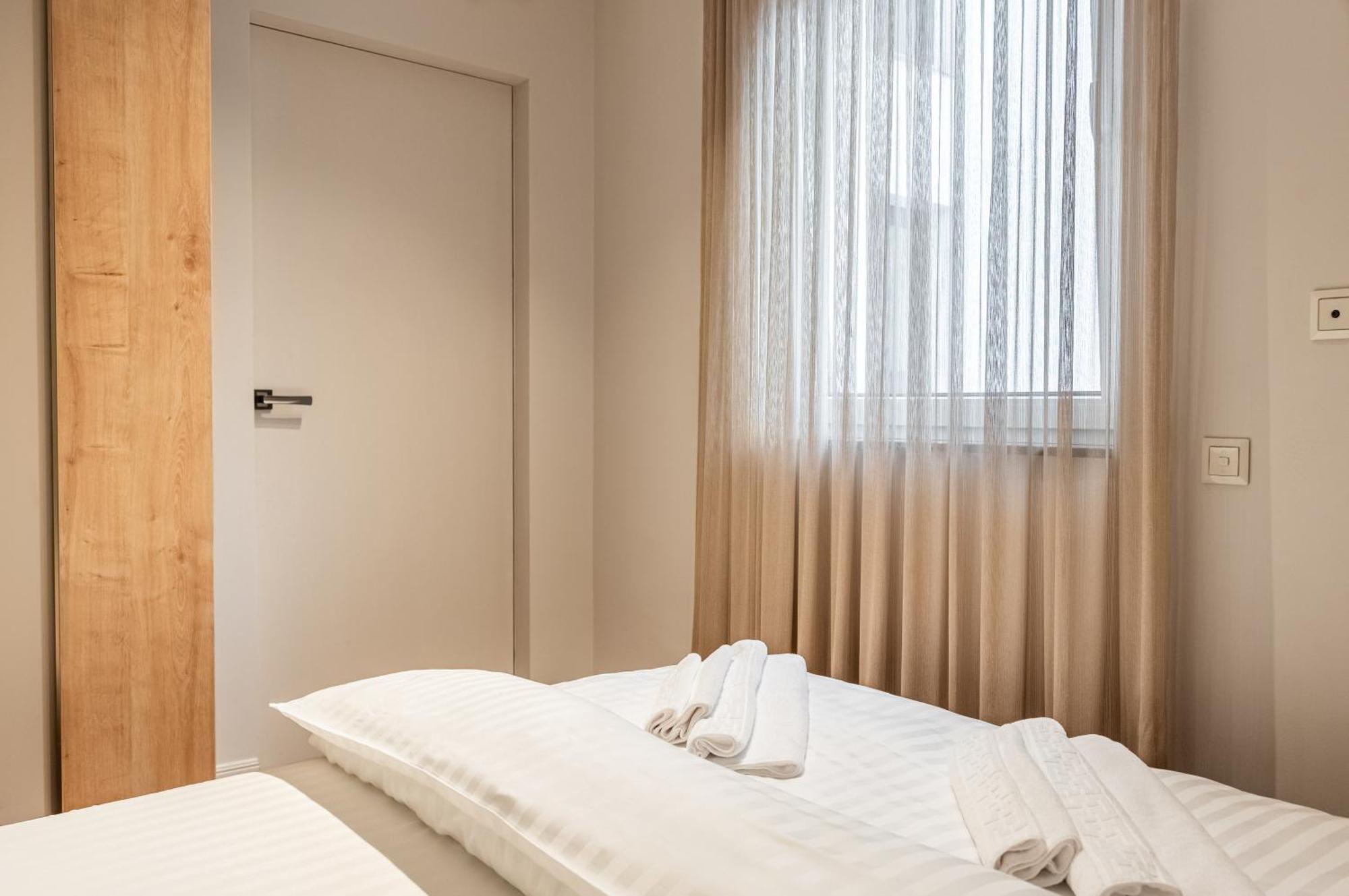 Clujstays Urban Glam Central Apartments ภายนอก รูปภาพ