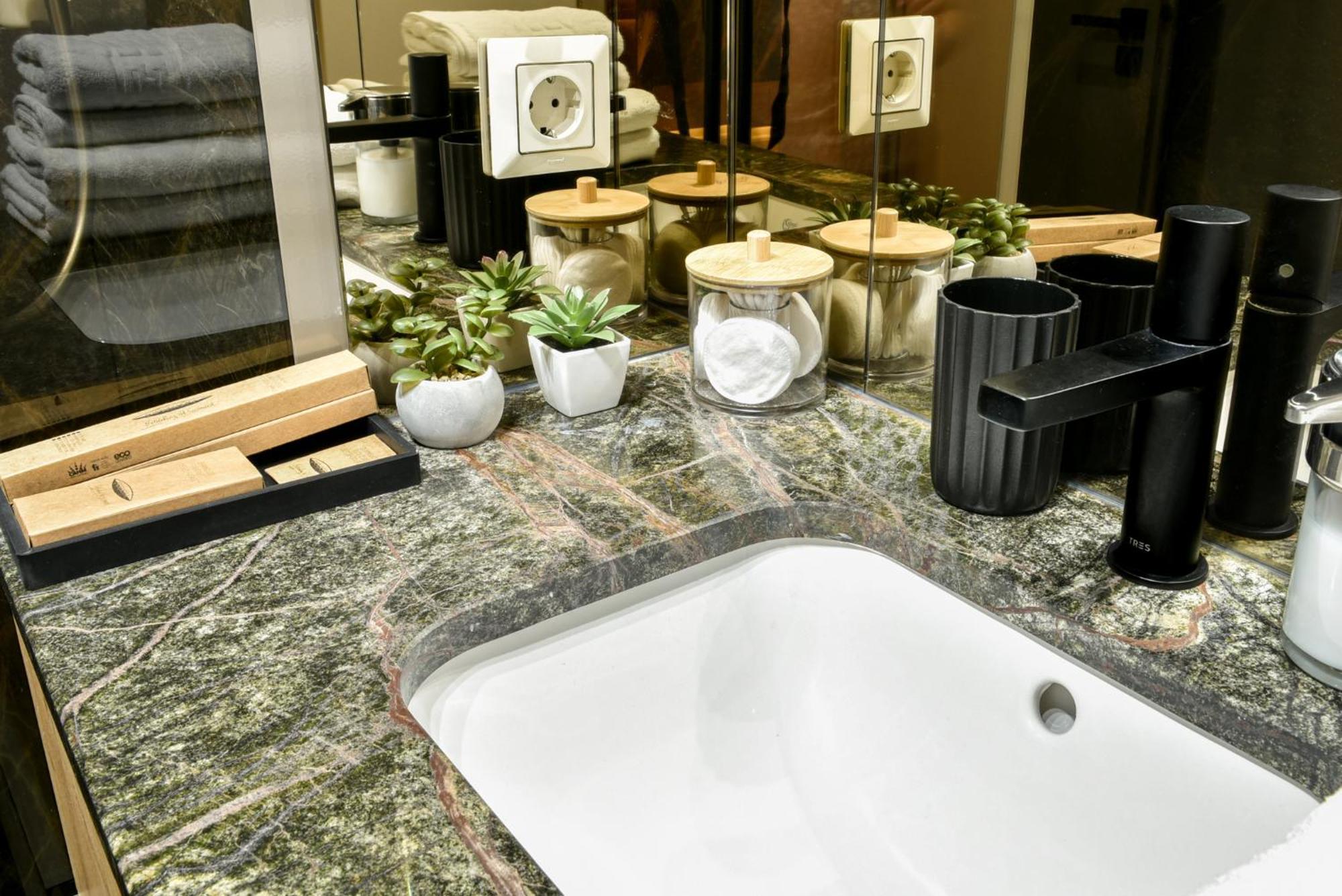 Clujstays Urban Glam Central Apartments ภายนอก รูปภาพ