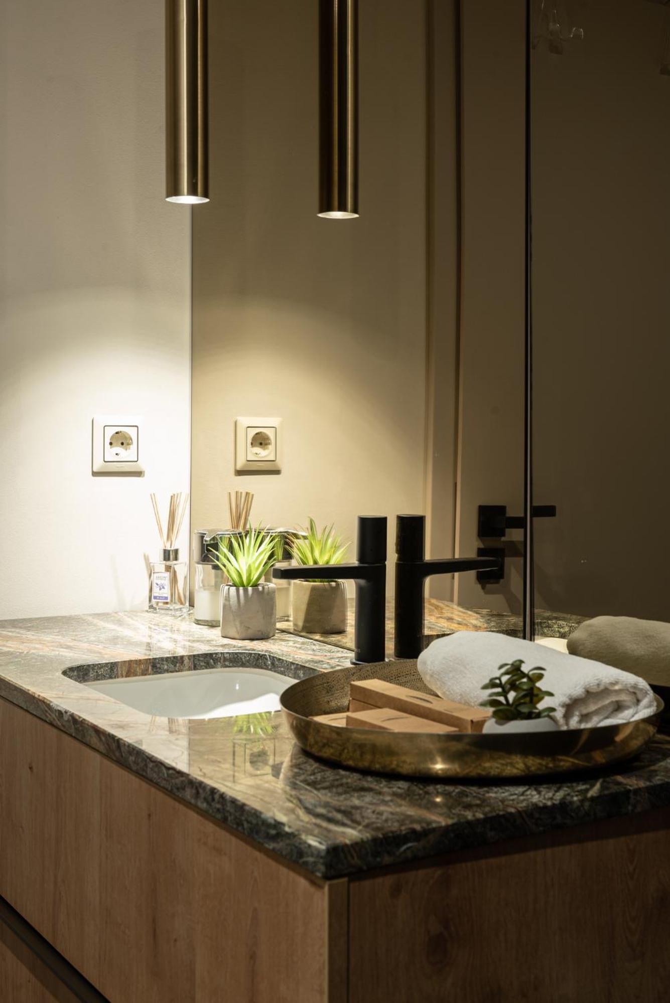Clujstays Urban Glam Central Apartments ภายนอก รูปภาพ